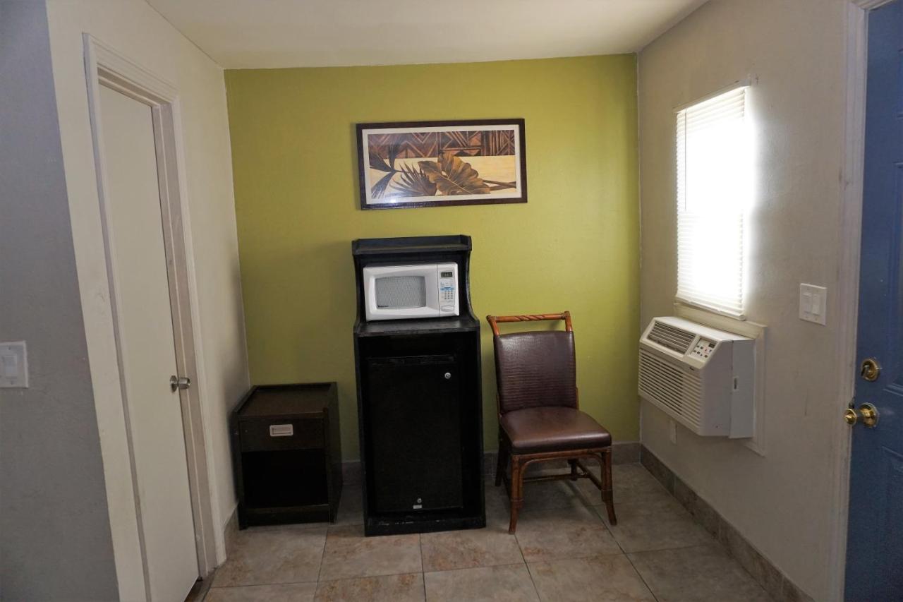 Fiesta Motel — photo 8