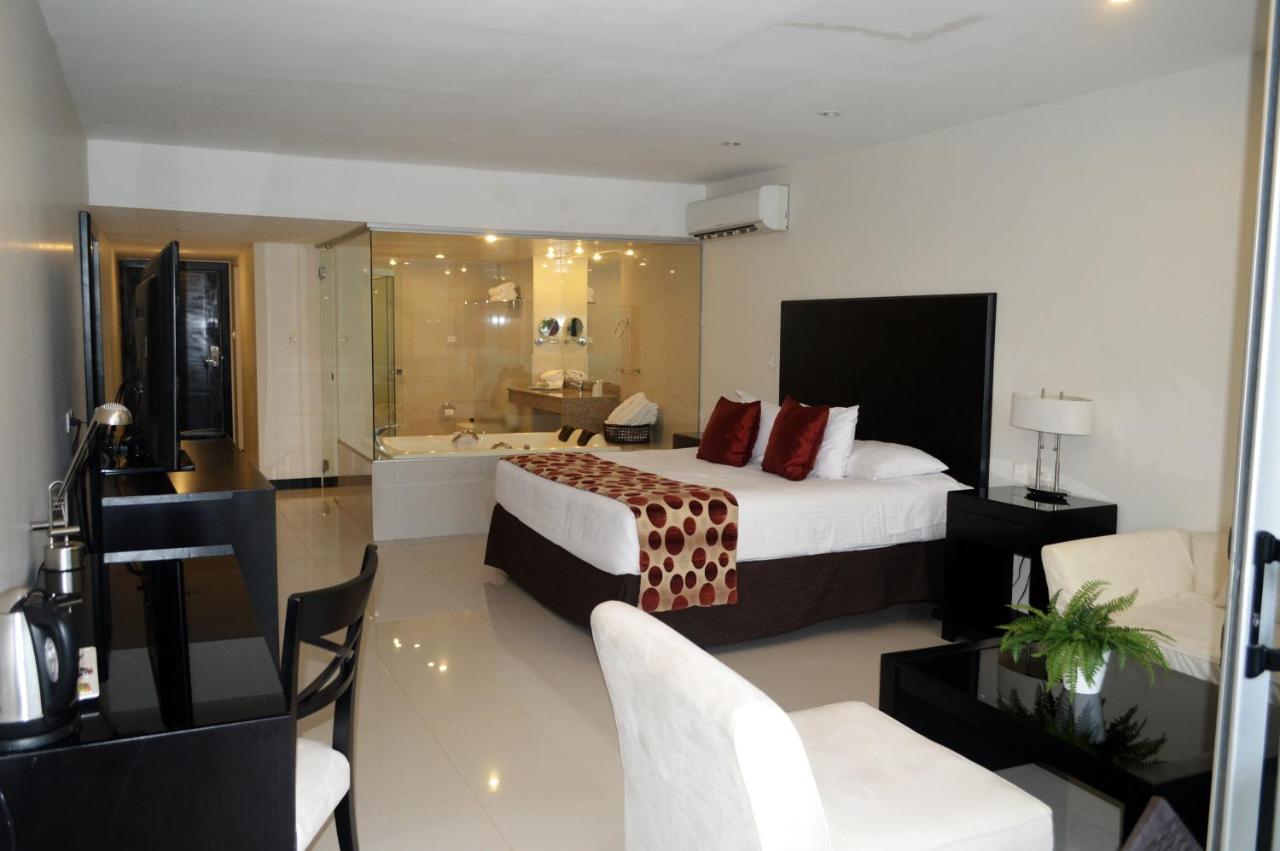 Sun Hotel photo