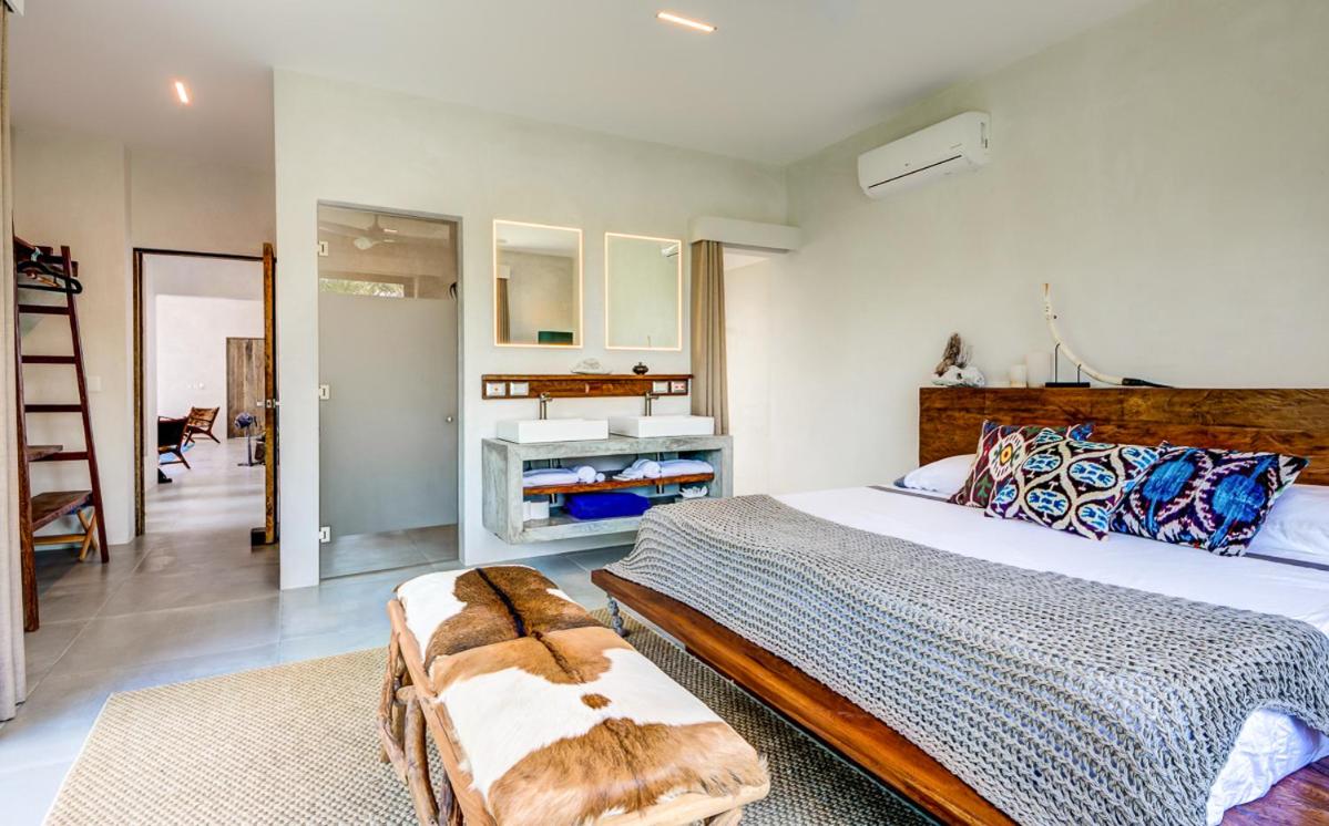 Tankah Tres Villa Sleeps 10 with Pool and Air Con photo