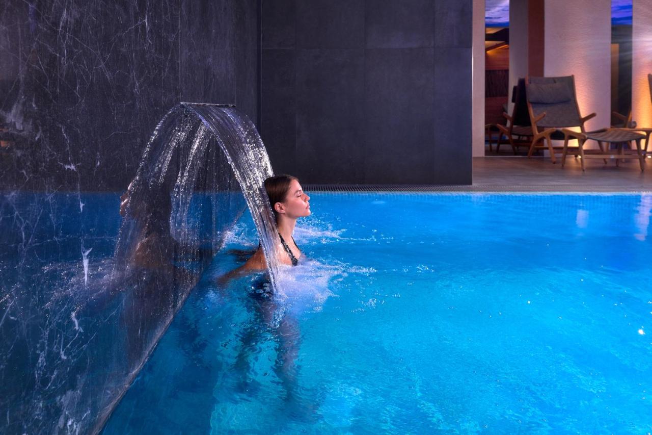 Heated swimming pool: Time Boutique Hotel