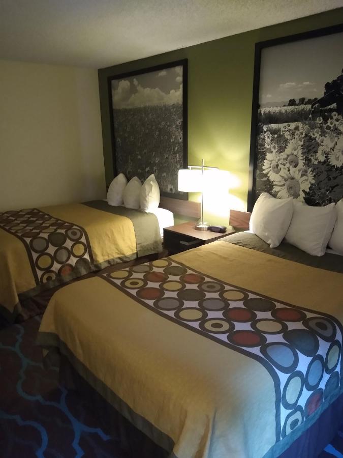 Rocky Mountain Inn — photo 18