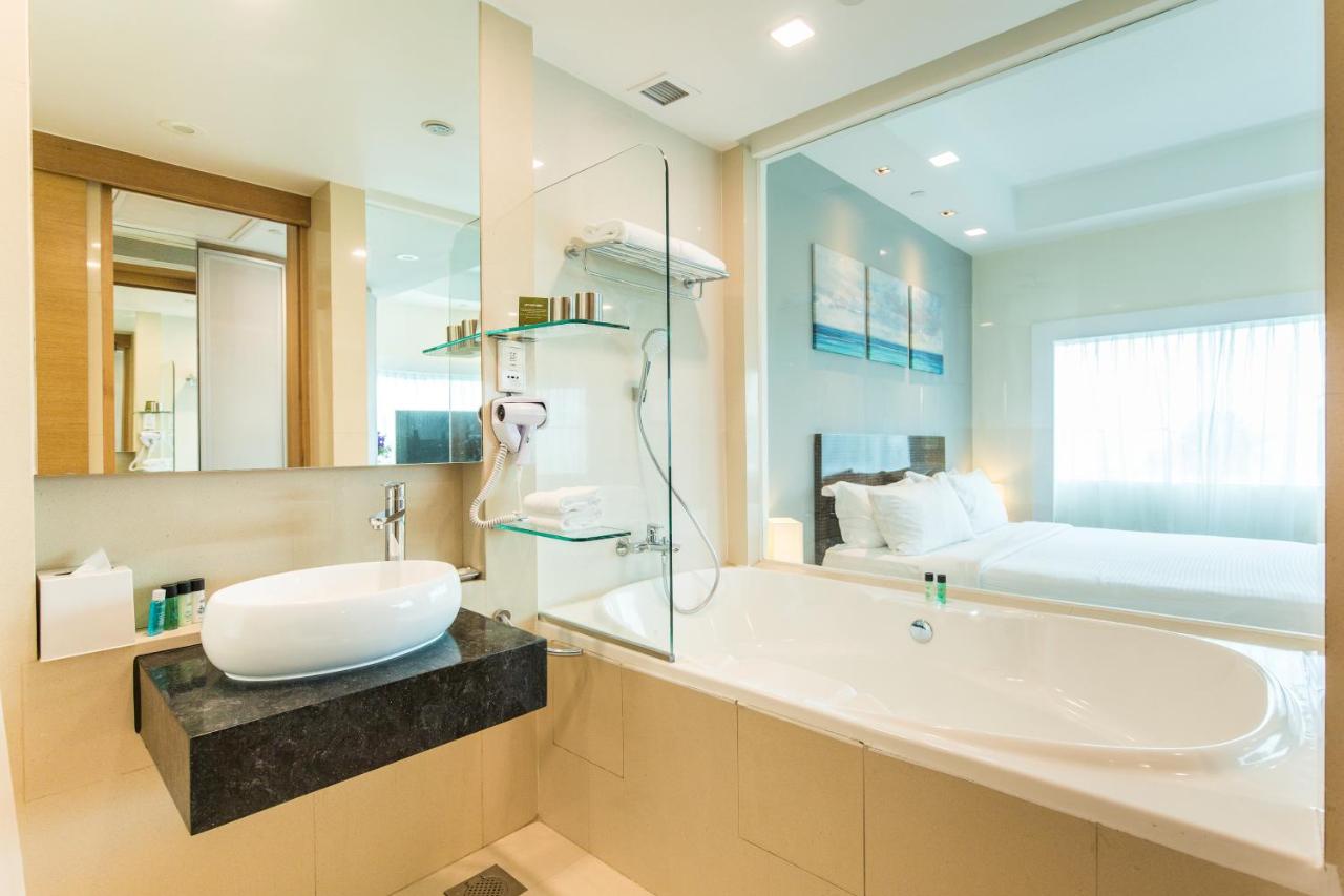 Village Hotel Changi by Far East Hospitality - 3