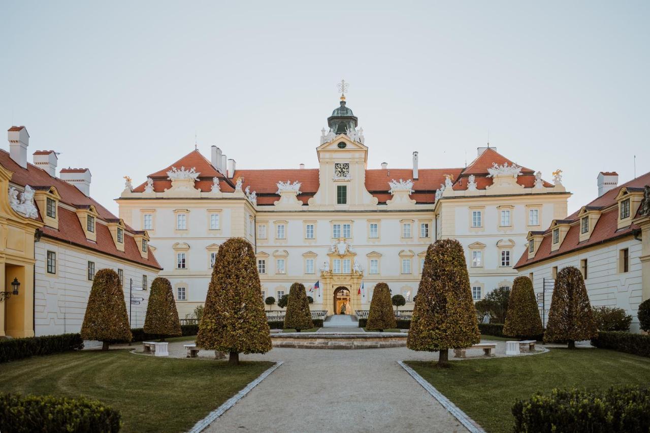 ANTON FLORIAN, Zámecký hotel Valtice