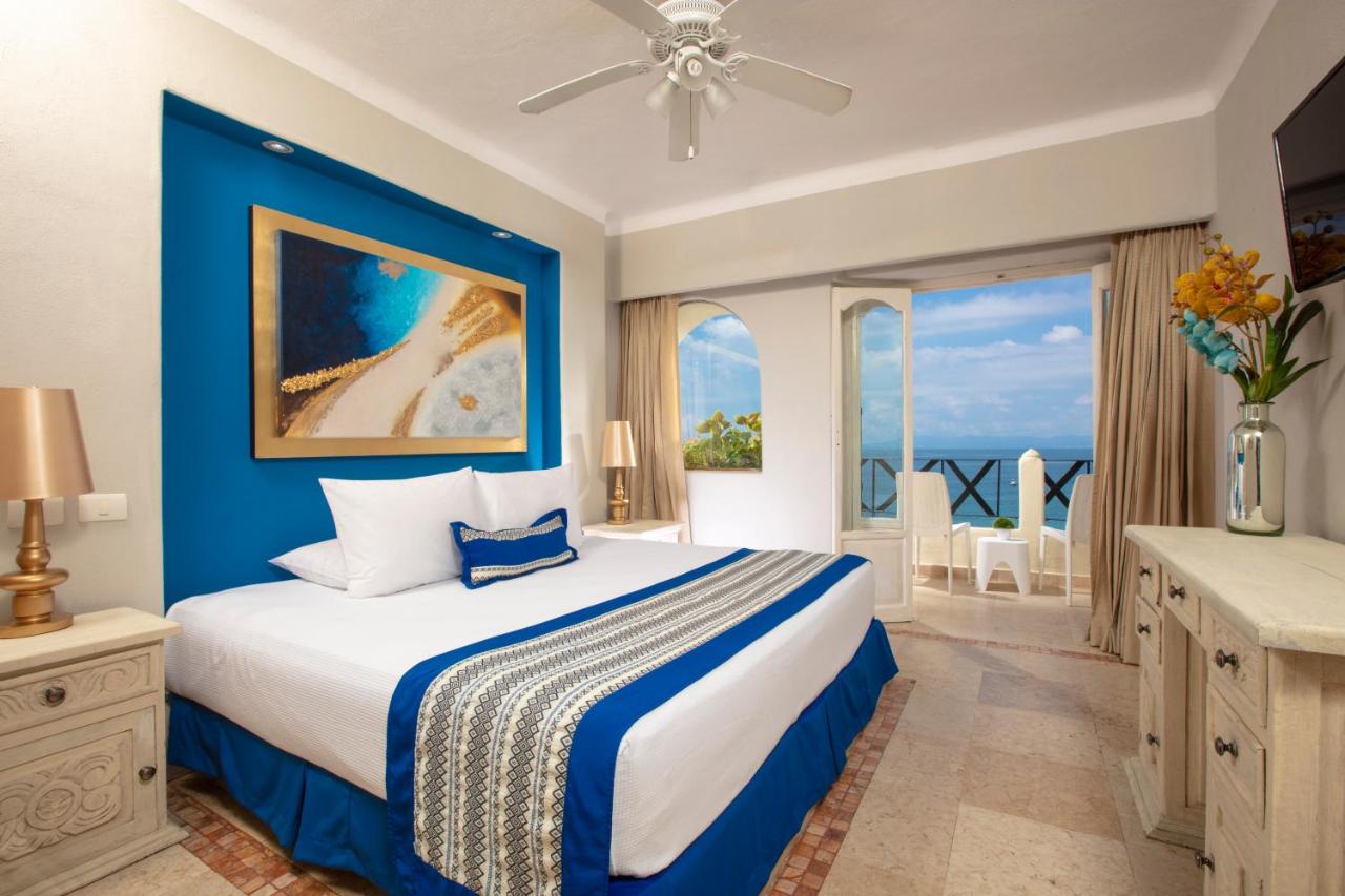 Image: Blue Chairs Beachfront Resort Puerto Vallarta - Adults Only