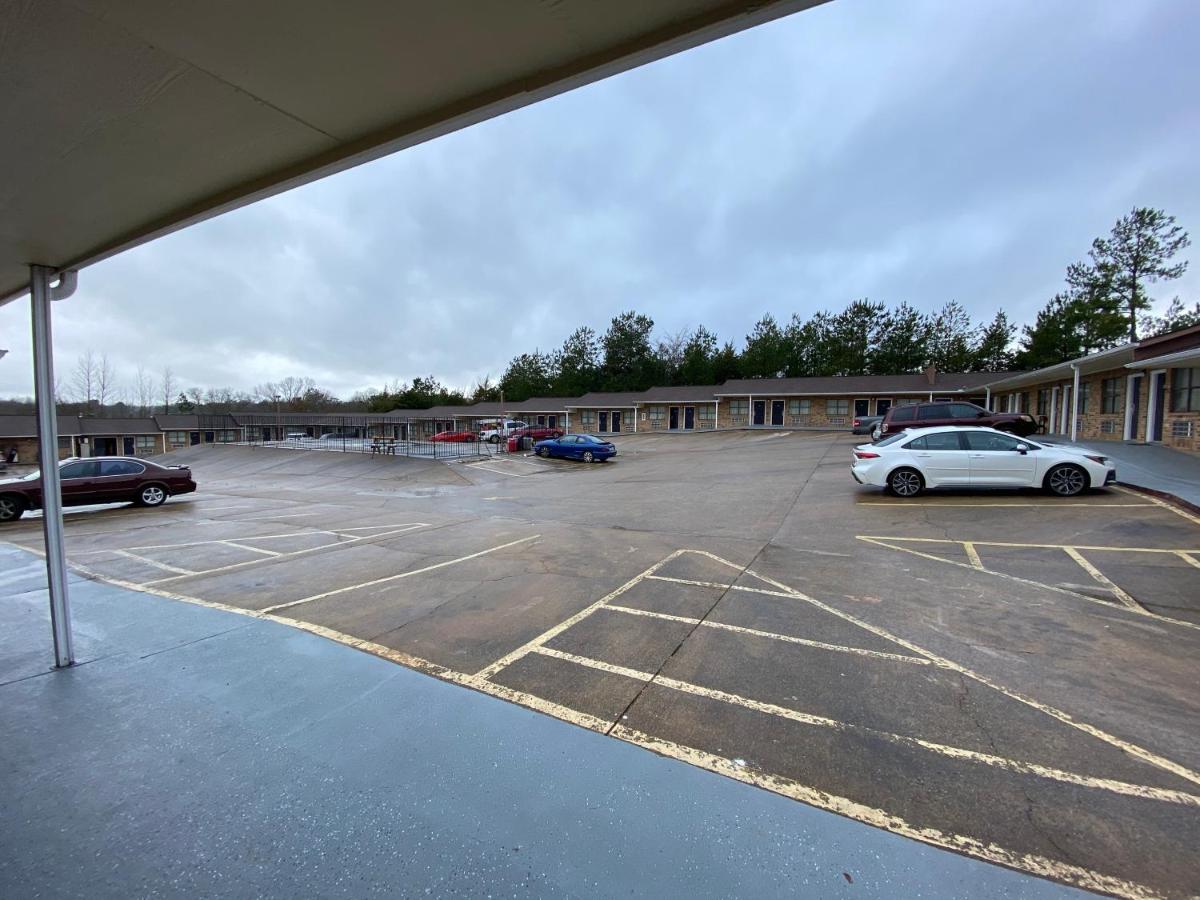 Town House Motel Tupelo — photo 19