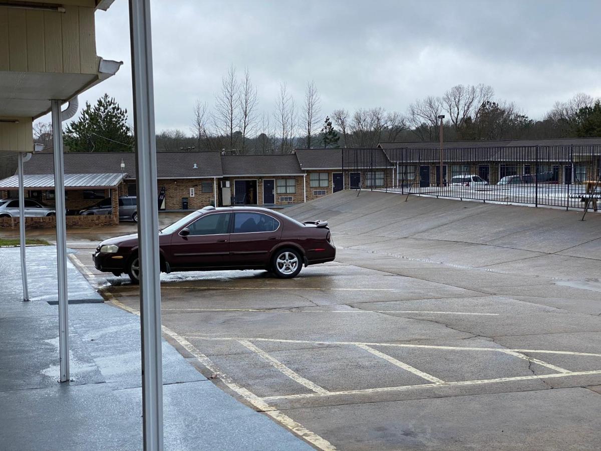 Town House Motel Tupelo — photo 21