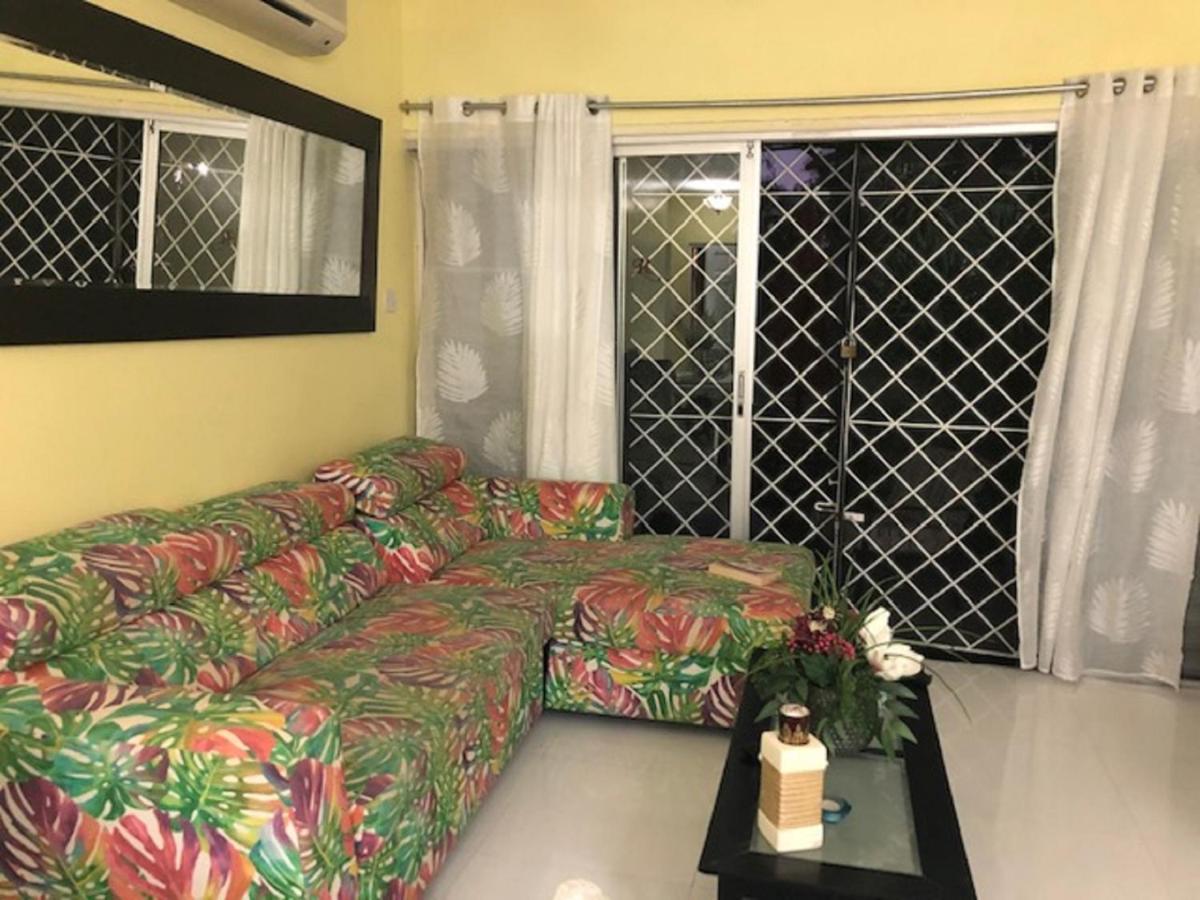 Rockley Golf Club, 2 bed 2 bath Pool, Tennis, Golf, Bar & Restaurant! photo