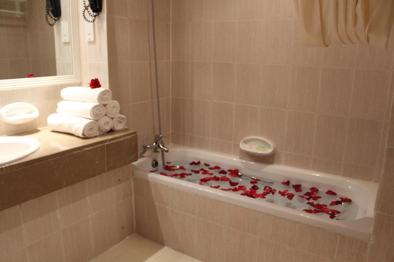 Delmon International Hotel photo