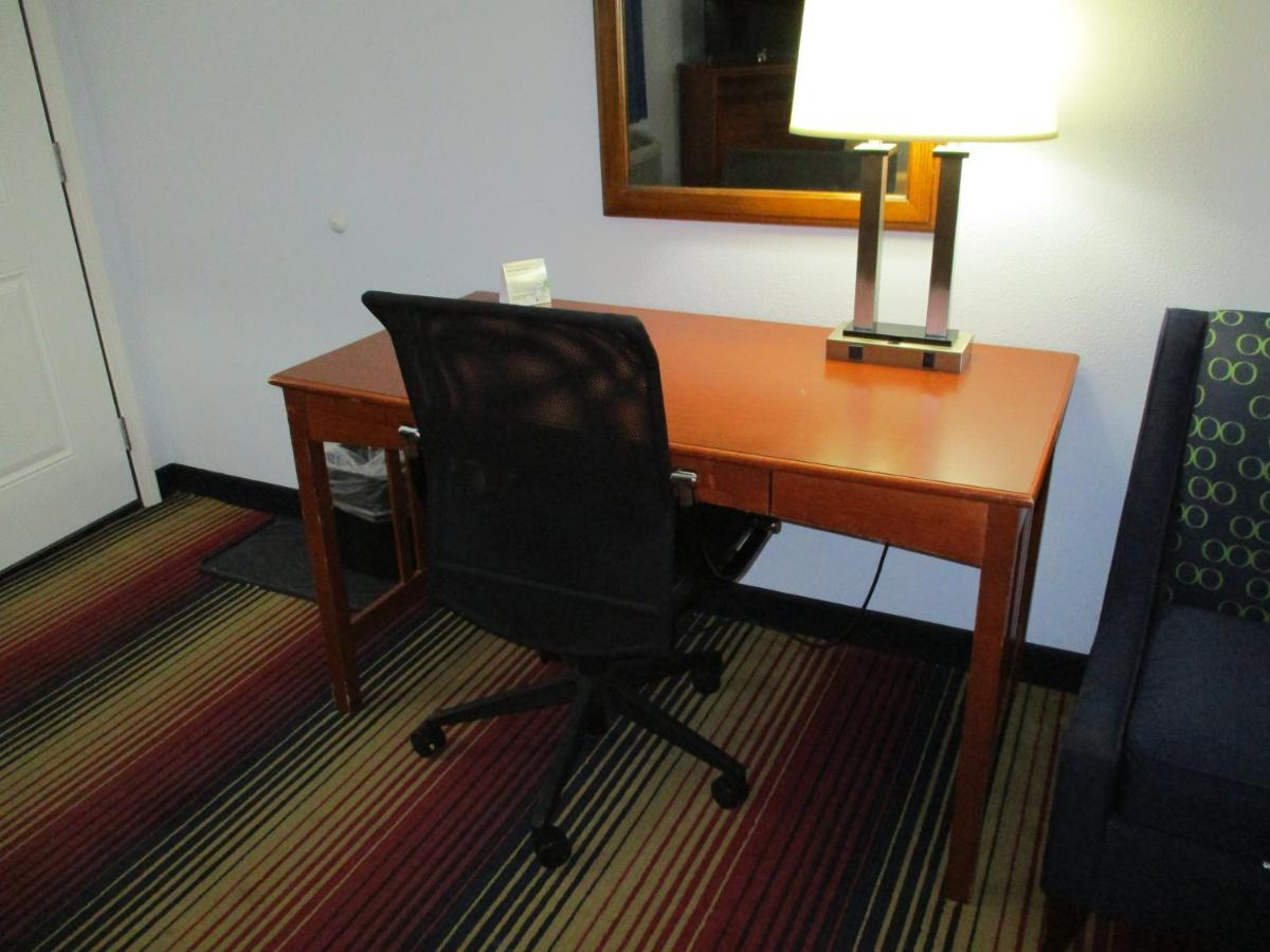 Travelodge by Wyndham Spirit Lake/Okoboji — photo 22