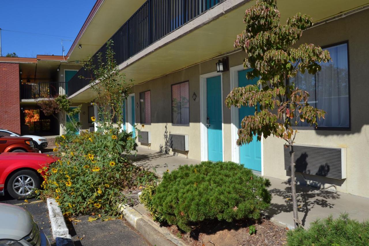 Cascades Inn — photo 13