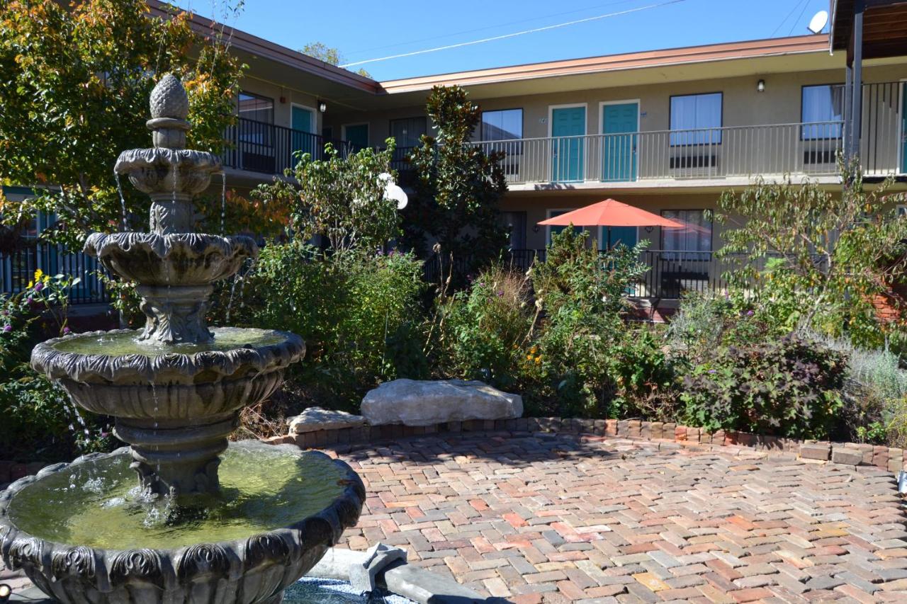 Cascades Inn — photo 4