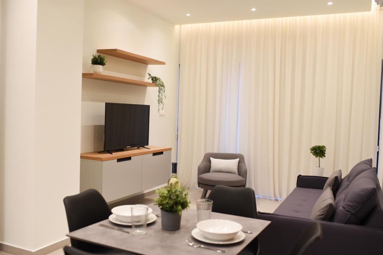 Chrystal Blue Suites Studio Apartment SELENE