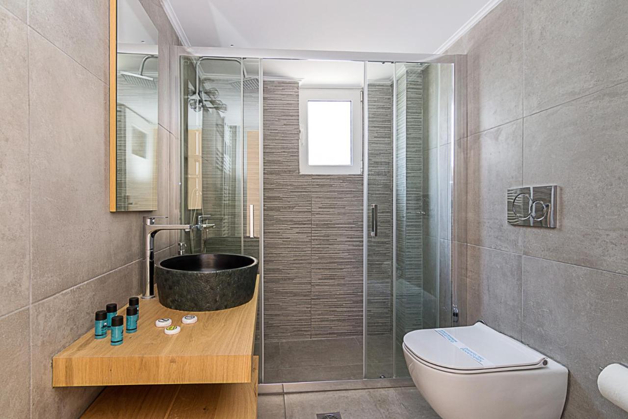 Two Bedroom Apartment in Chalandri with Balcony - 5