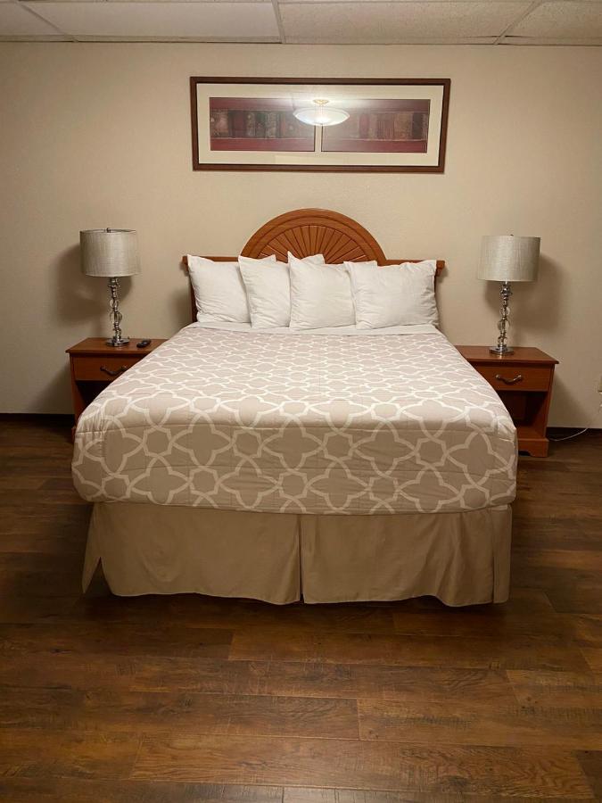 Eagle Hotel — photo 14