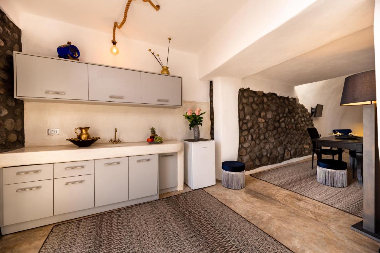 BLACK BAY CAVES SUITES - 3