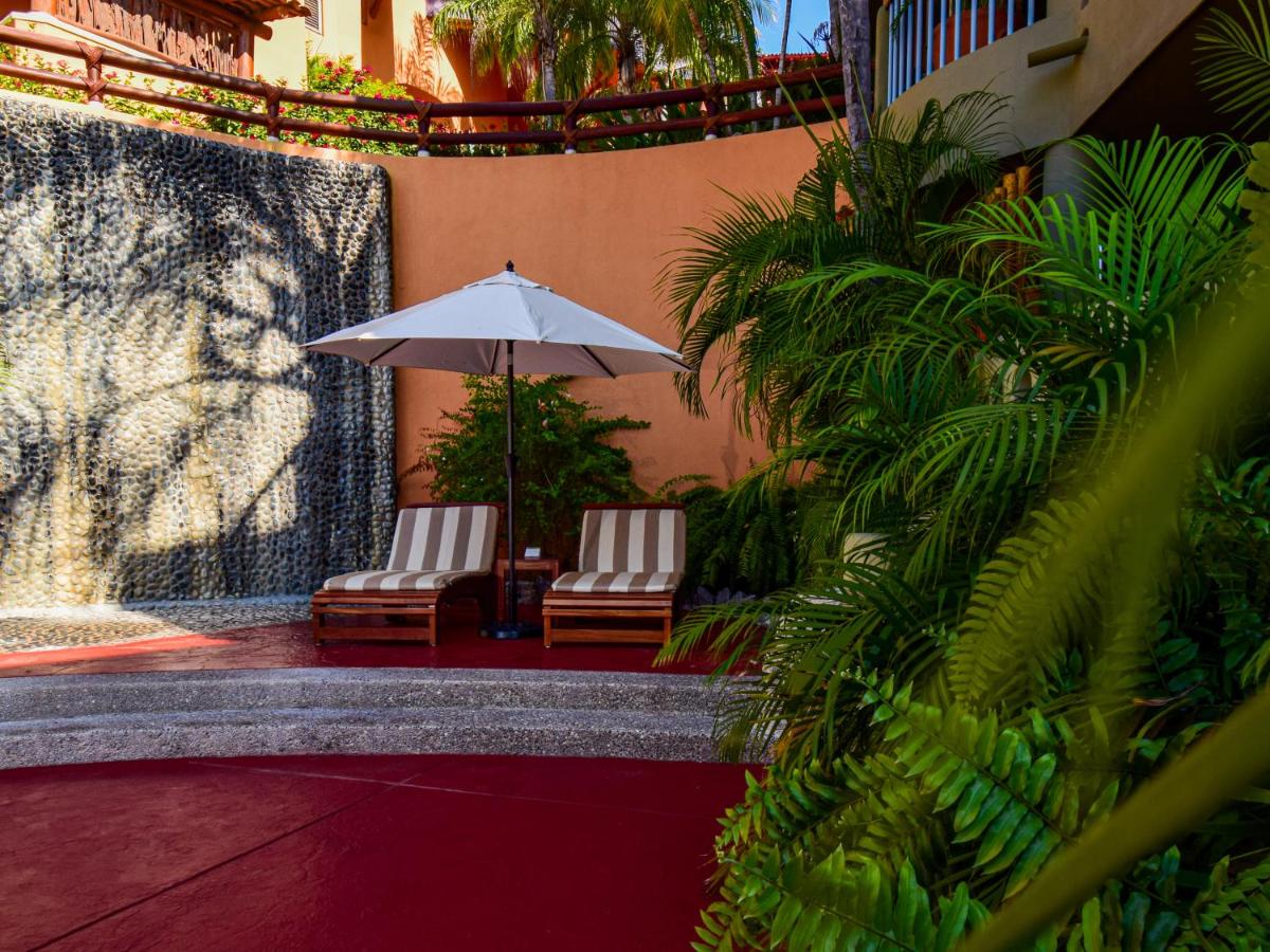 Hilton Grand Vacations Club Zihuatanejo photo