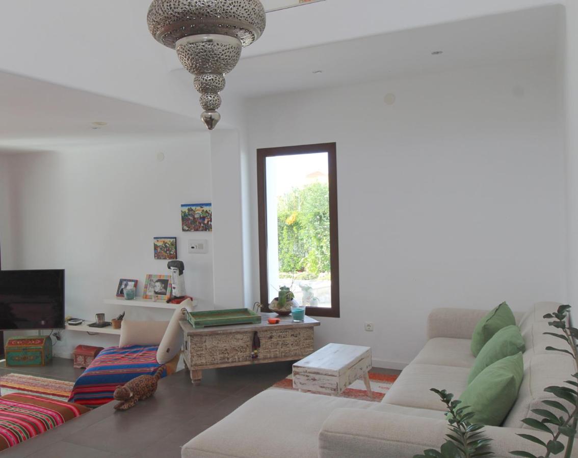 VILLA IBIZA STYLE, Torre de Benagalbón, Spain - Booking.com
