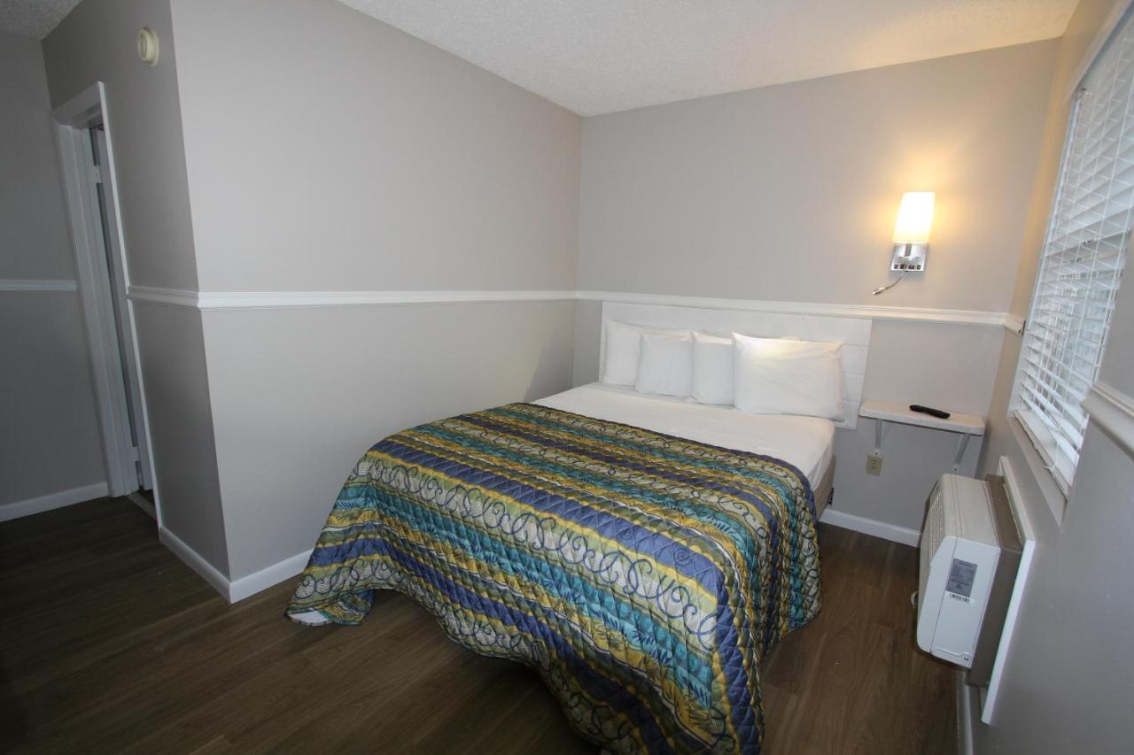 Beach Bum West-O Motel — photo 17