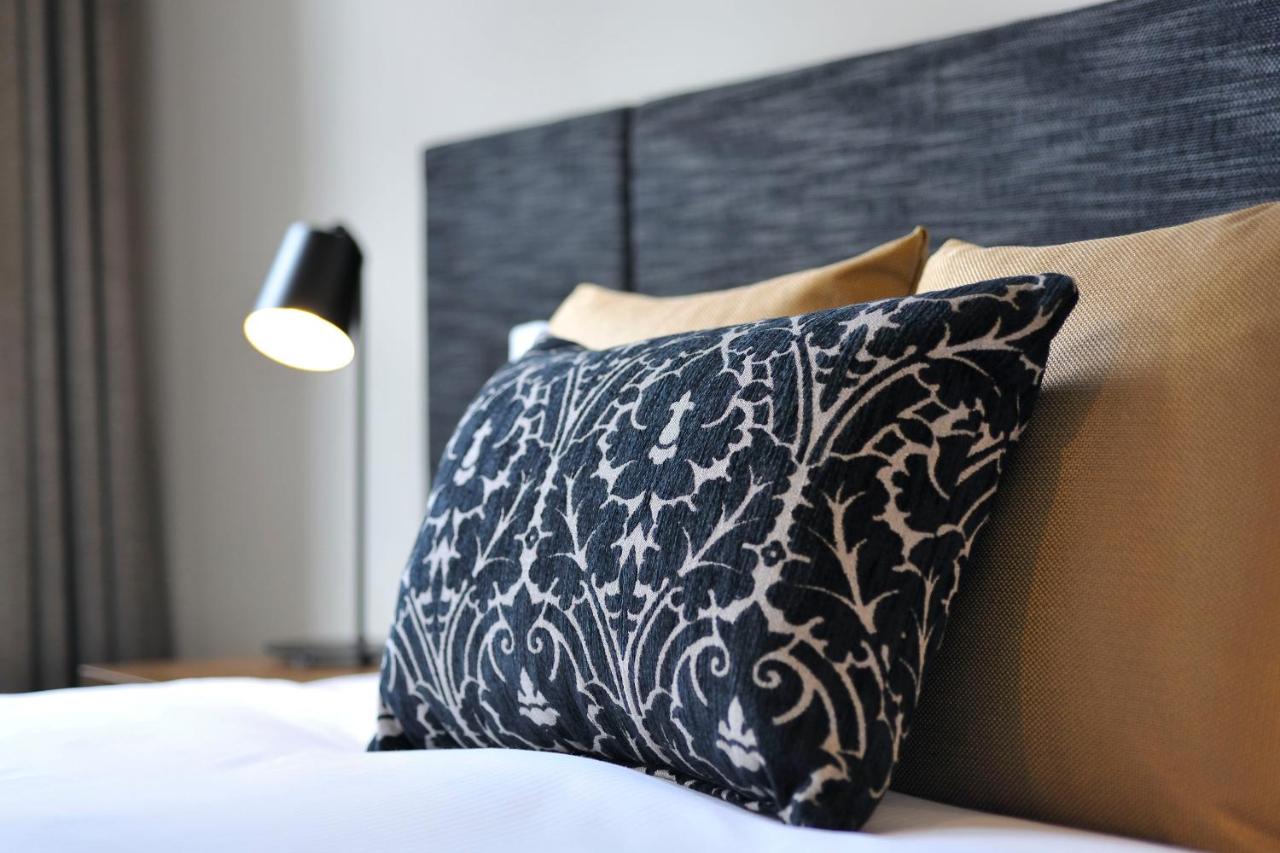 Grand Hotel Melbourne photo