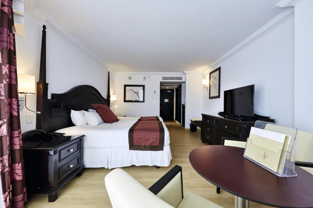 Riu Palace Paradise Island - Adults Only - All Inclusive photo