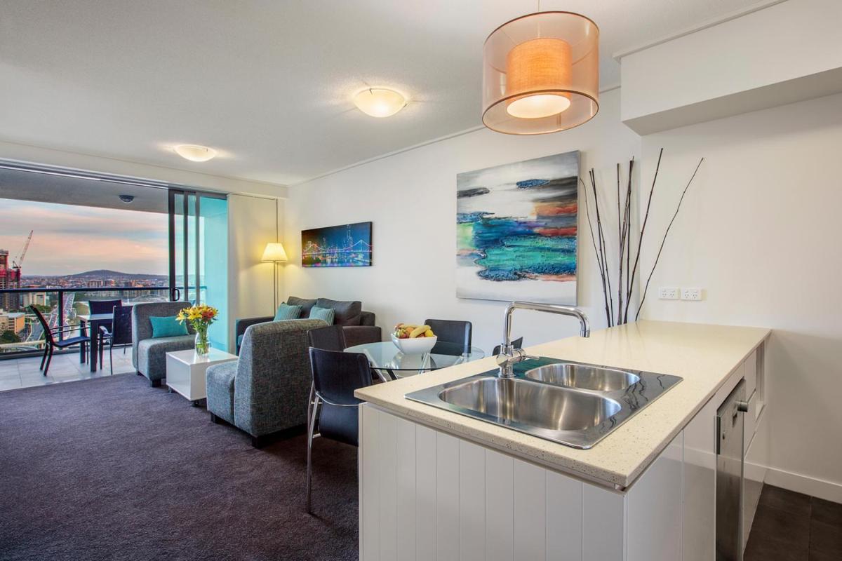 Evolution Apartments photo