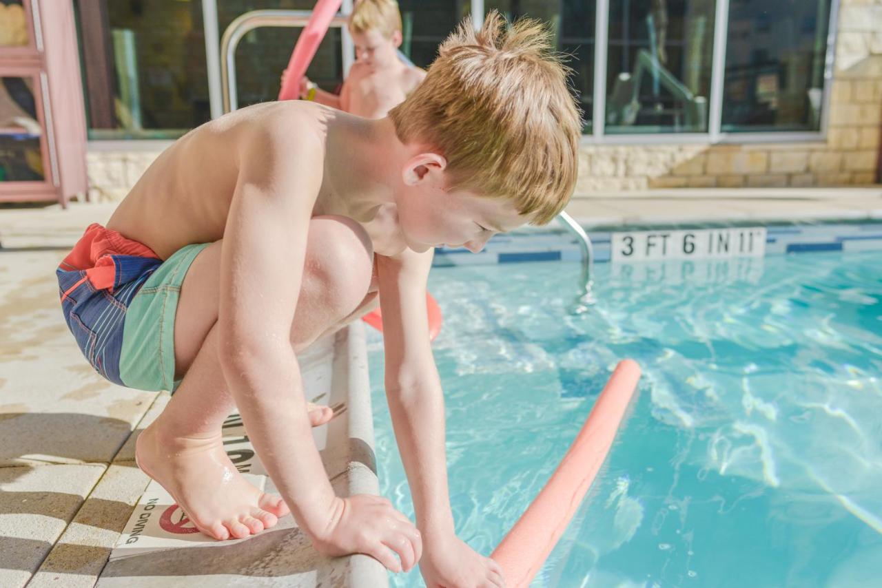 Heated swimming pool: Hyatt House Atlanta Perimeter Center