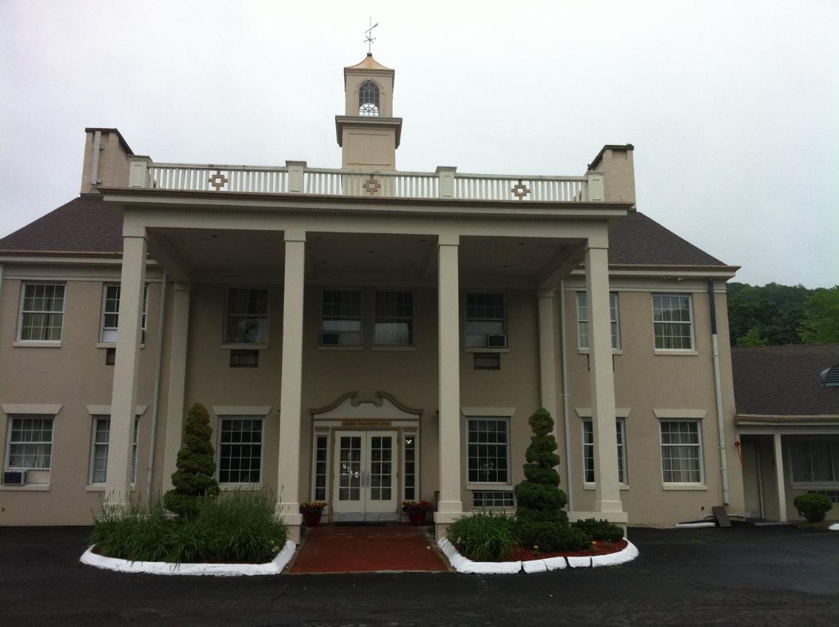 The Regal Inn — photo 5