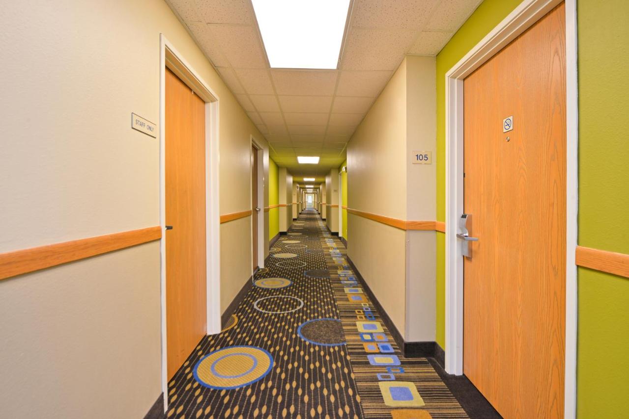 Regency Inn Geneseo IL — photo 21