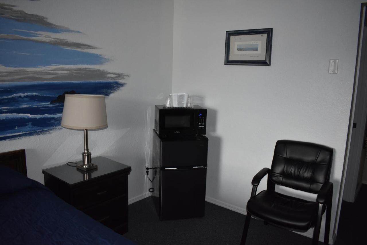 Lighthouse Cove Inn — photo 17