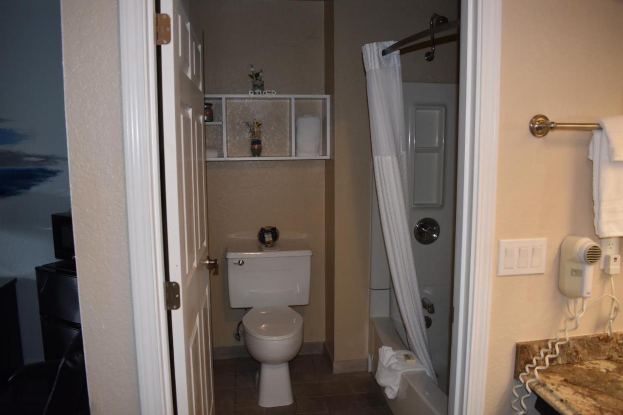 Lighthouse Cove Inn — photo 8