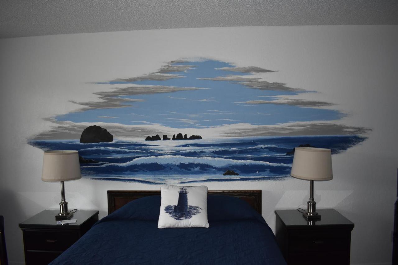 Lighthouse Cove Inn — photo 16