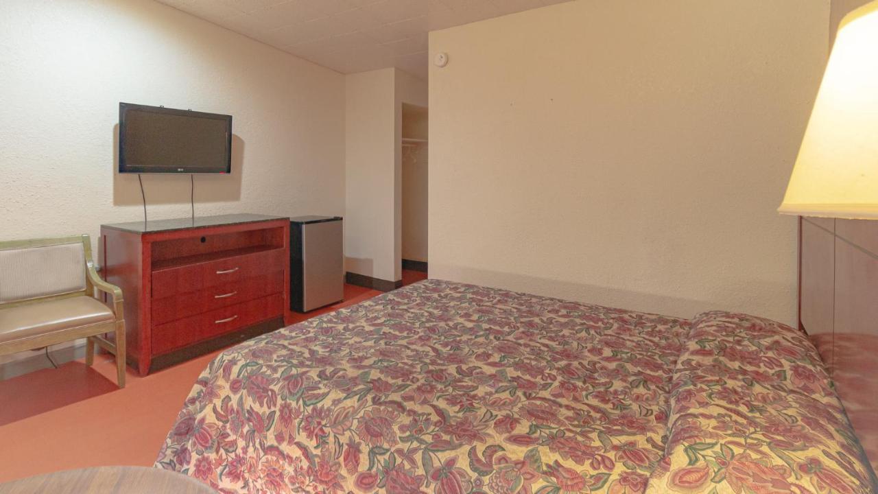 Red Horse Motel — photo 8