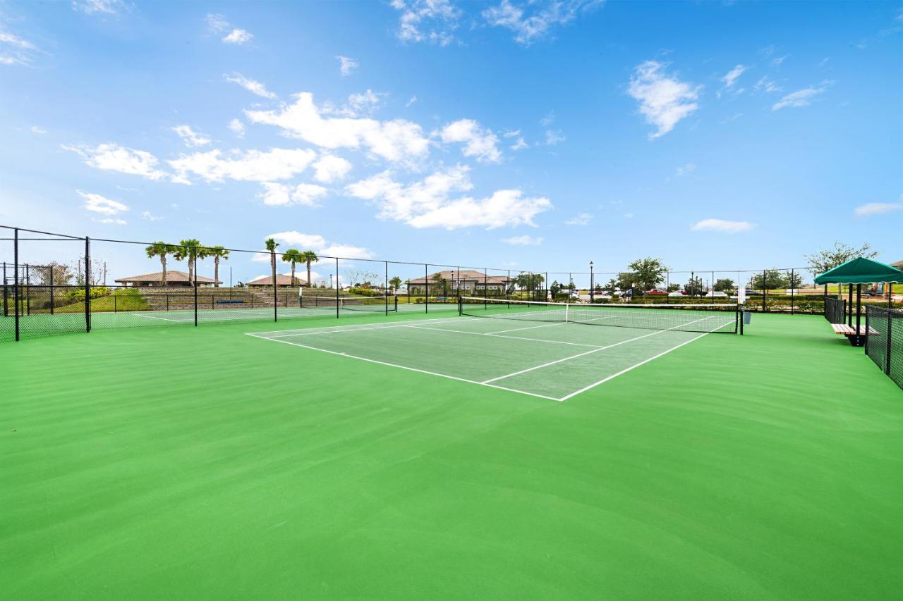 Tennis court: Family home located in a luxurious resort !!