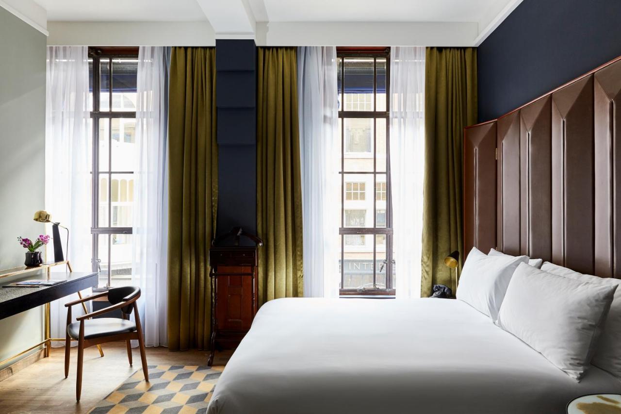Een bed of bedden in een kamer bij Hotel Indigo The Hague - Palace Noordeinde by IHG