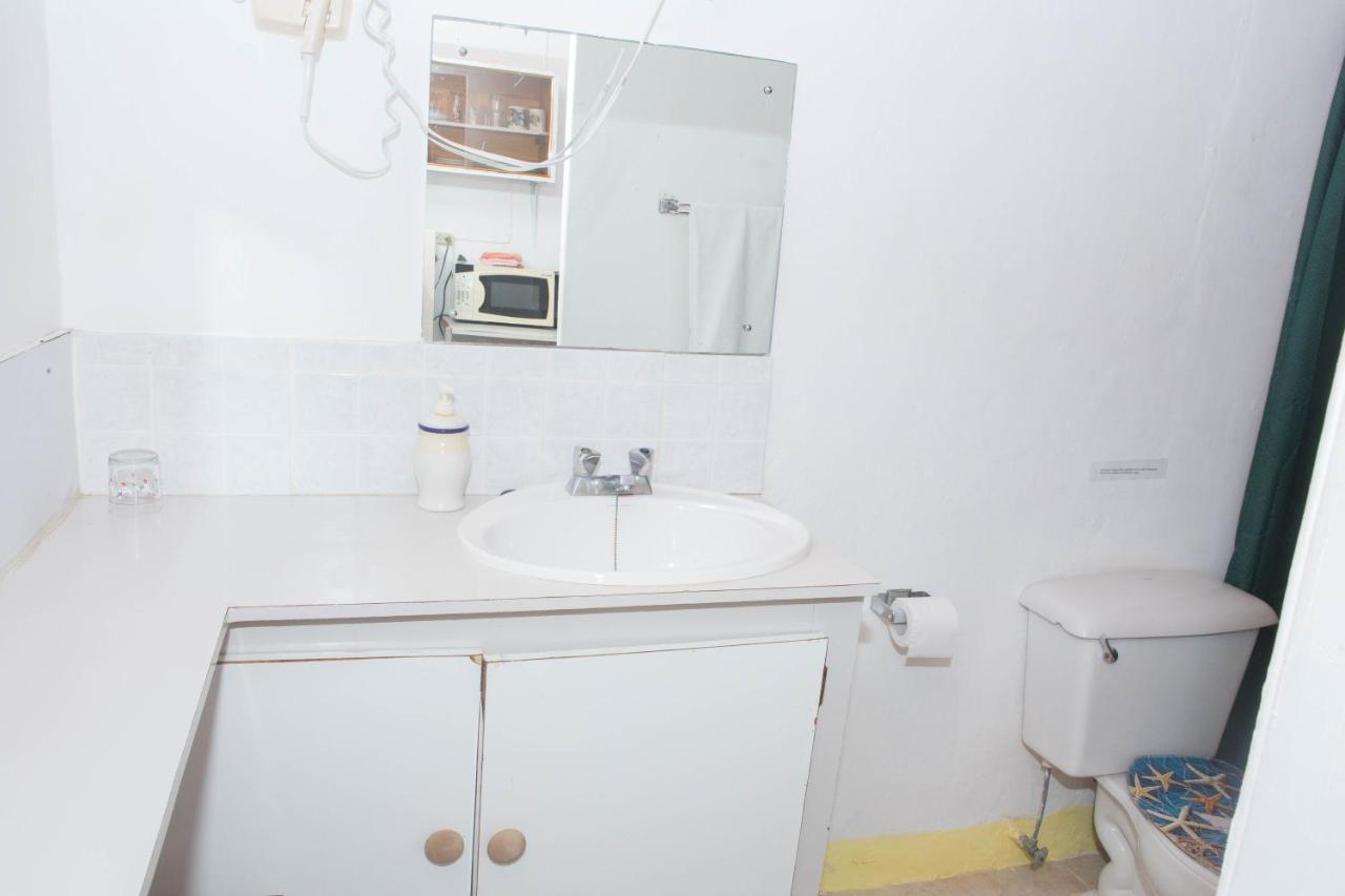 Angler Apartments photo