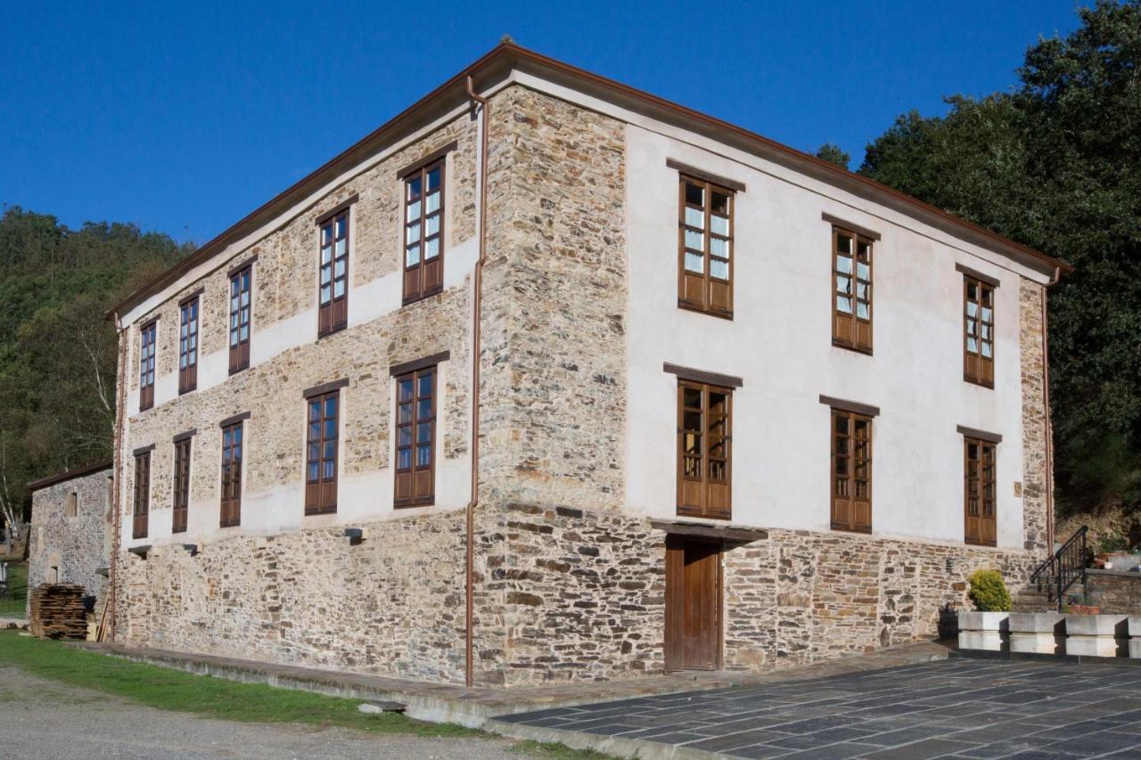 Casa rural La Casona de Amaido (España San Tirso de Abres ...