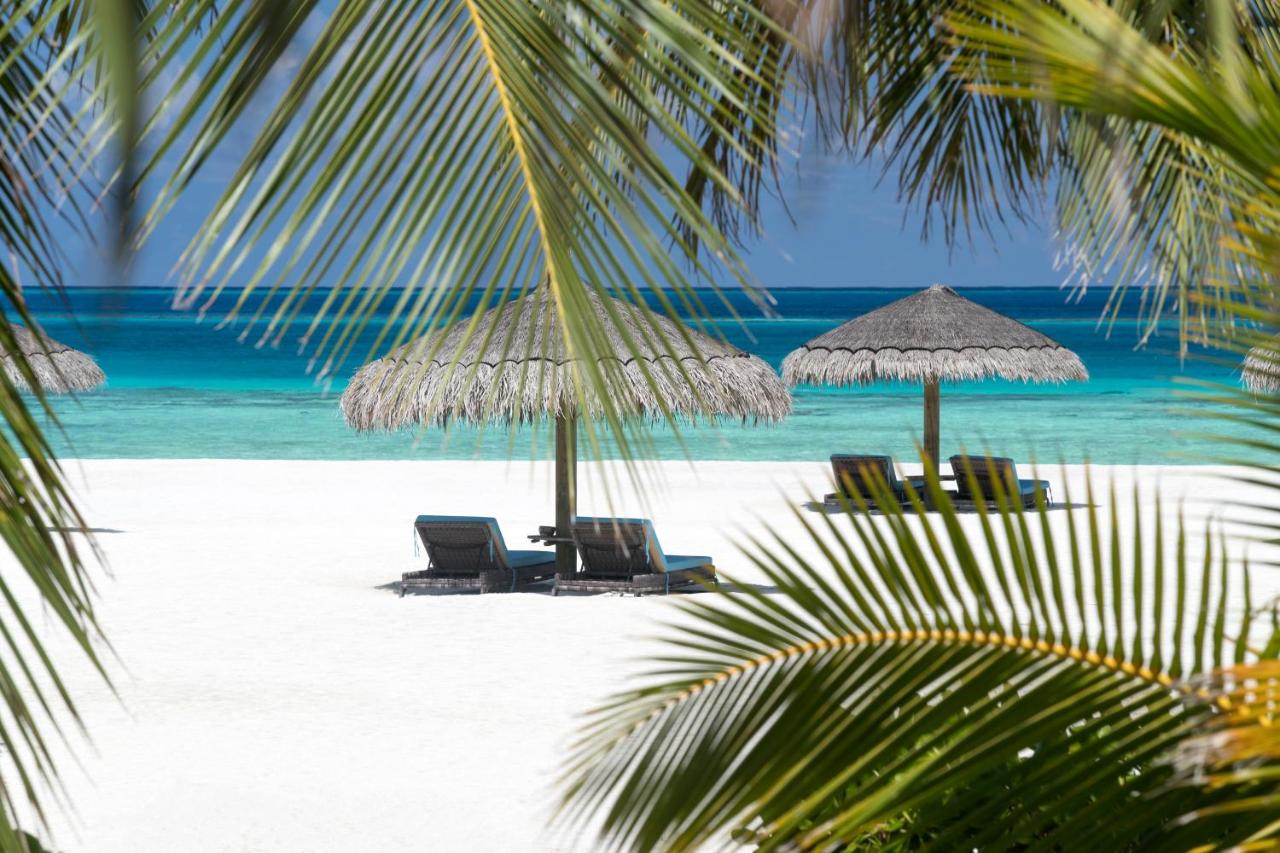 Beach: Constance Moofushi Maldives - All Inclusive