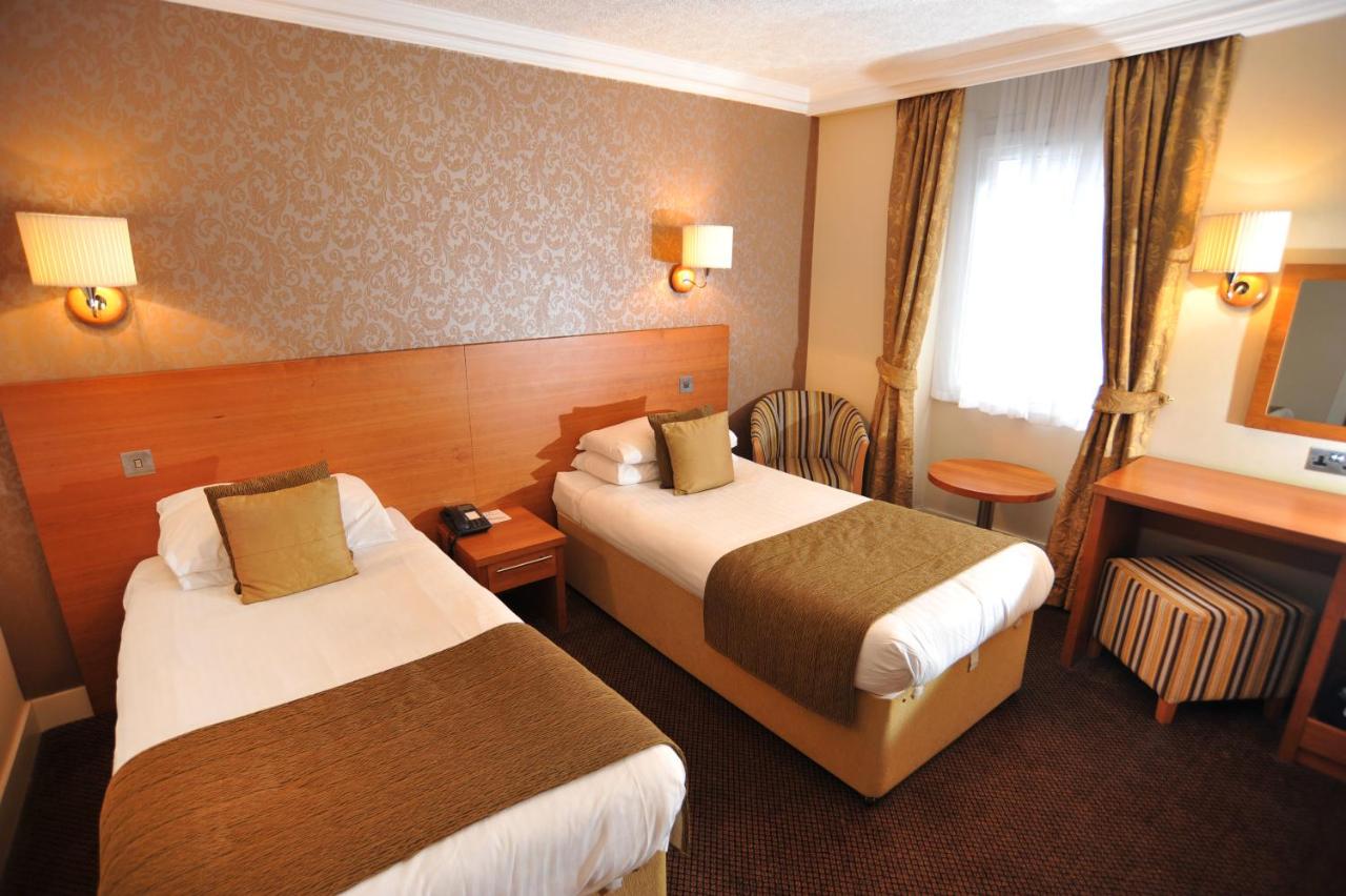 Golden Lion Hotel - Laterooms