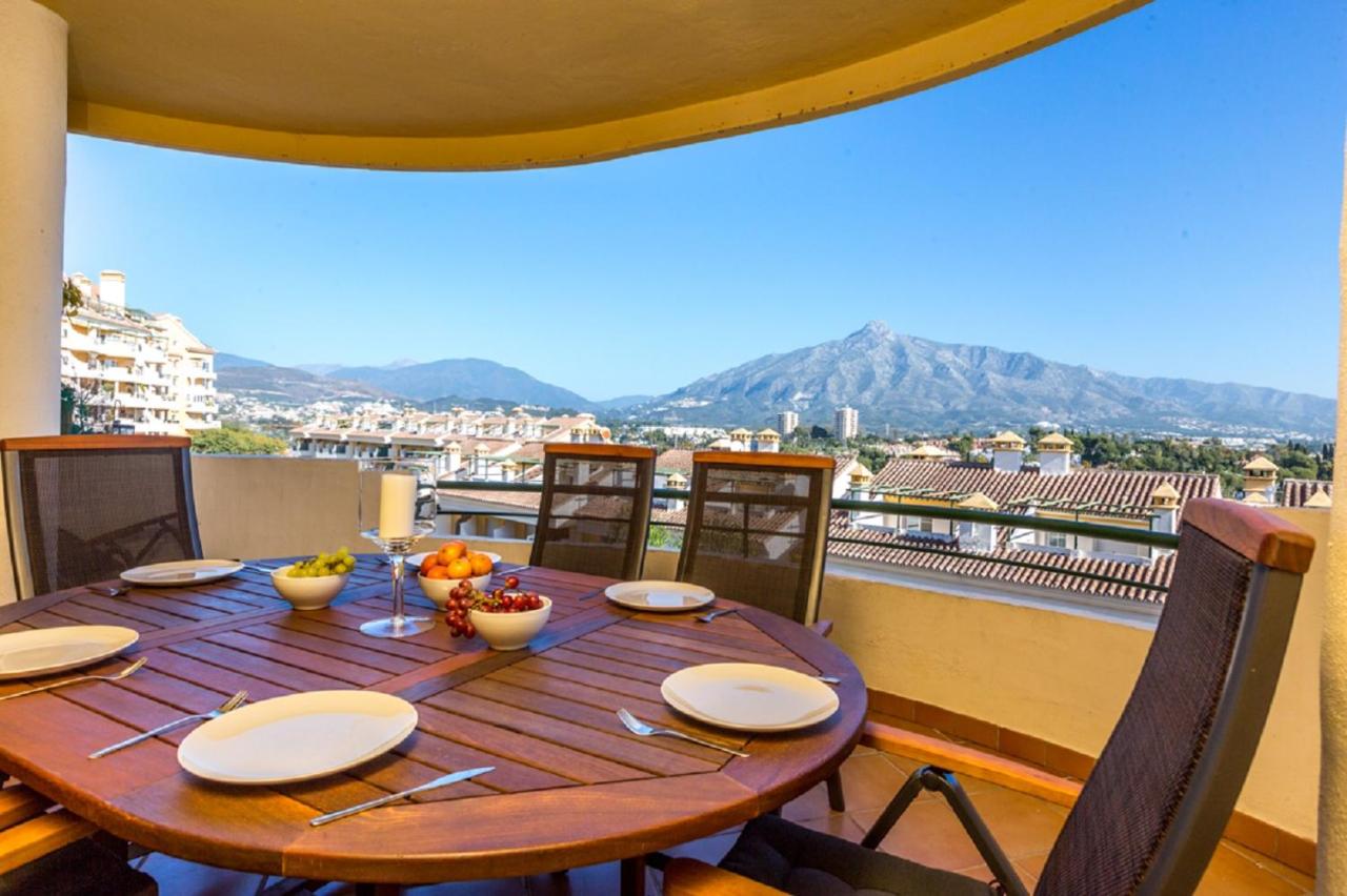 Puerto Banus Senorio de Aloha 3 bed apartment with seaviews ...