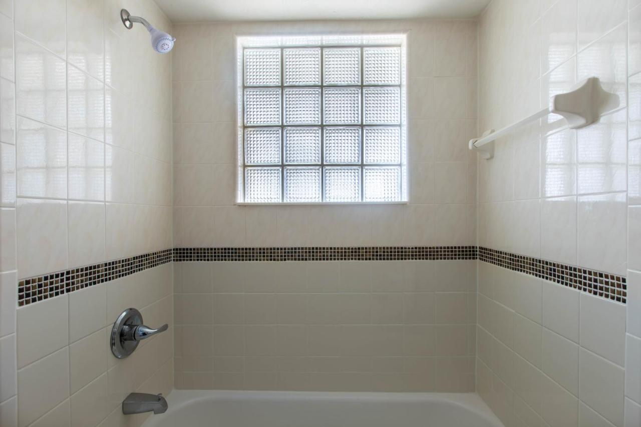 Sea Shell Resort — photo 24