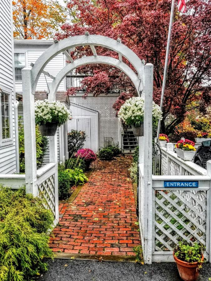 Clark Currier Inn — photo 1