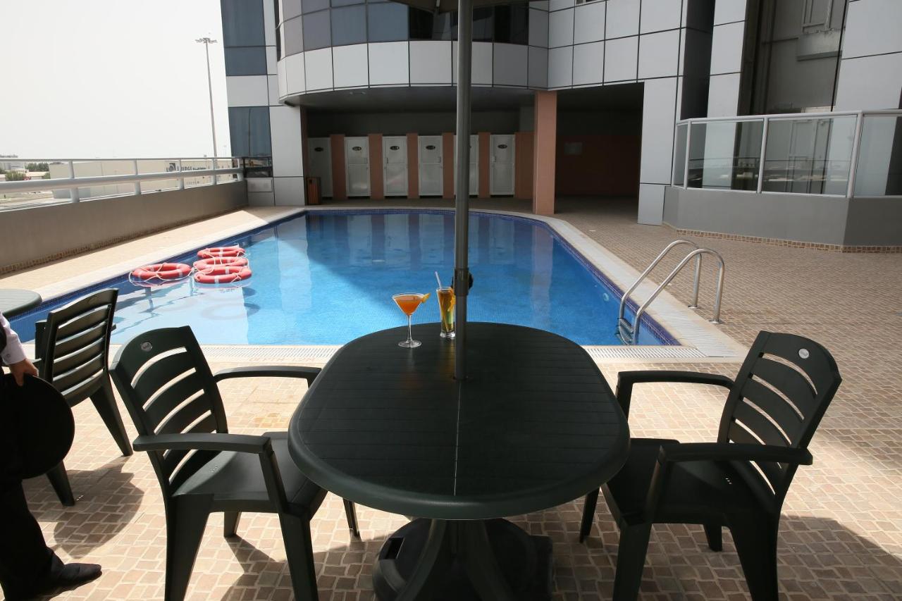 Royal Phoenicia Hotel photo
