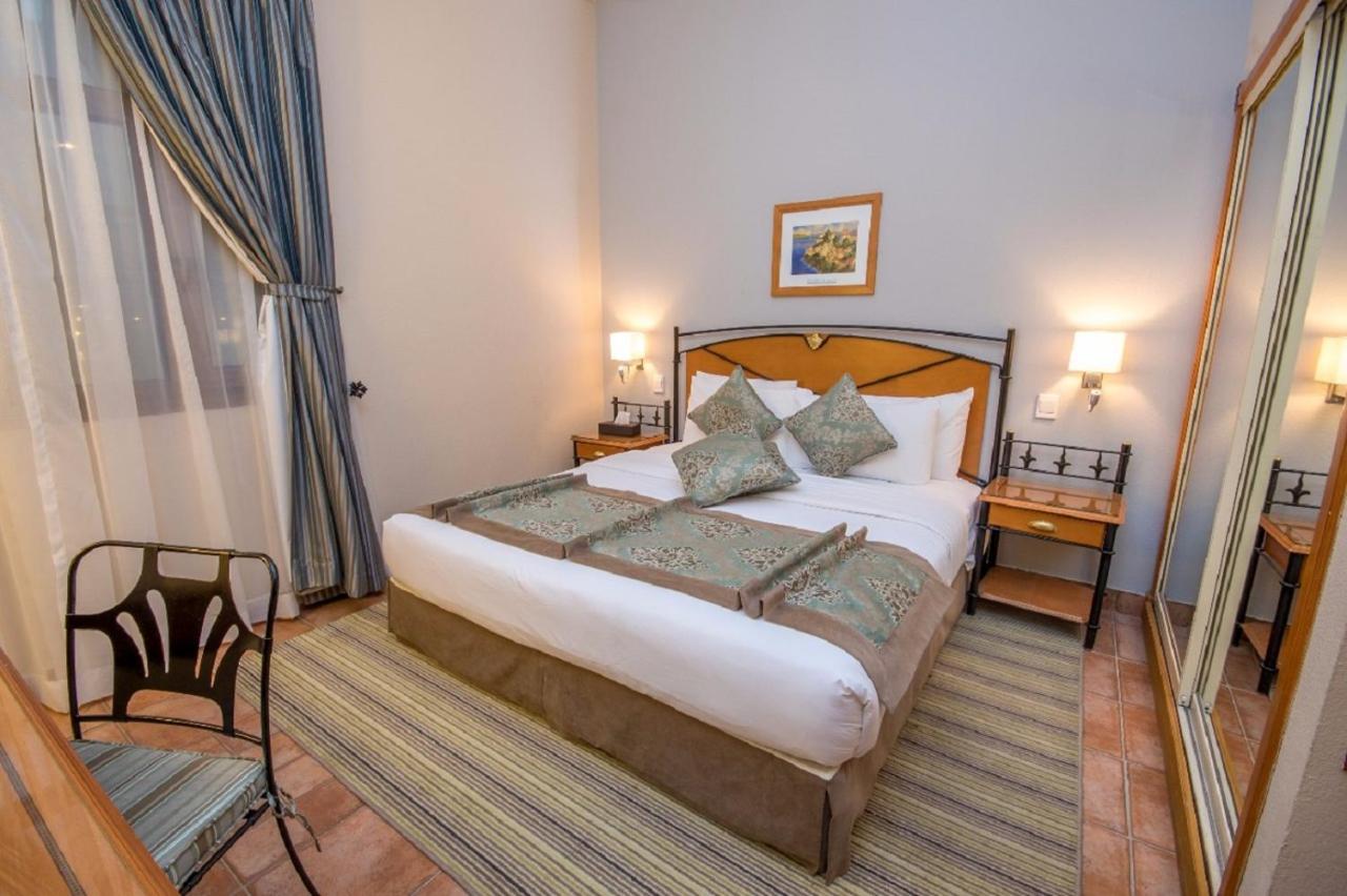 مينا منتجع هوليداي بيتش شاطيء نصف القمر هالف موون باي أحدث أسعار 2021