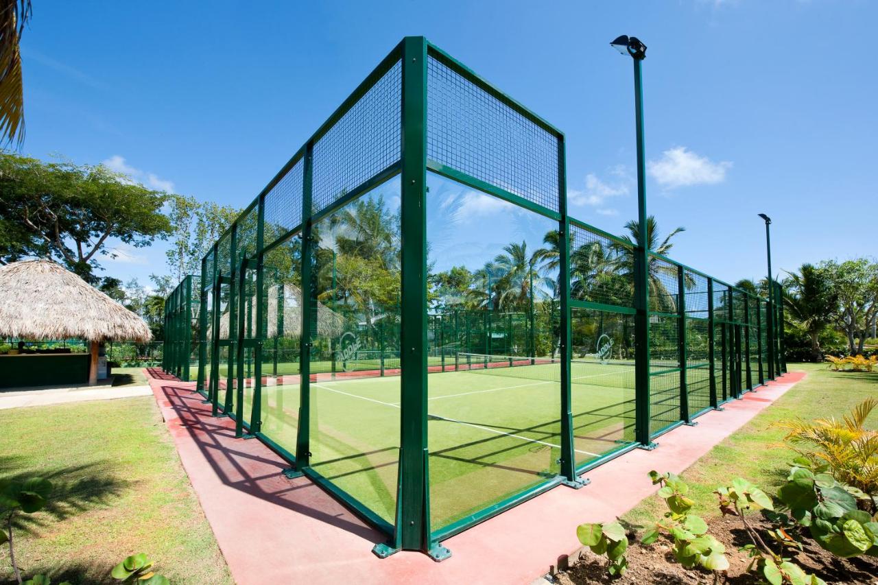 Tennis court: Barceló Bávaro Beach - Adults Only All Inclusive