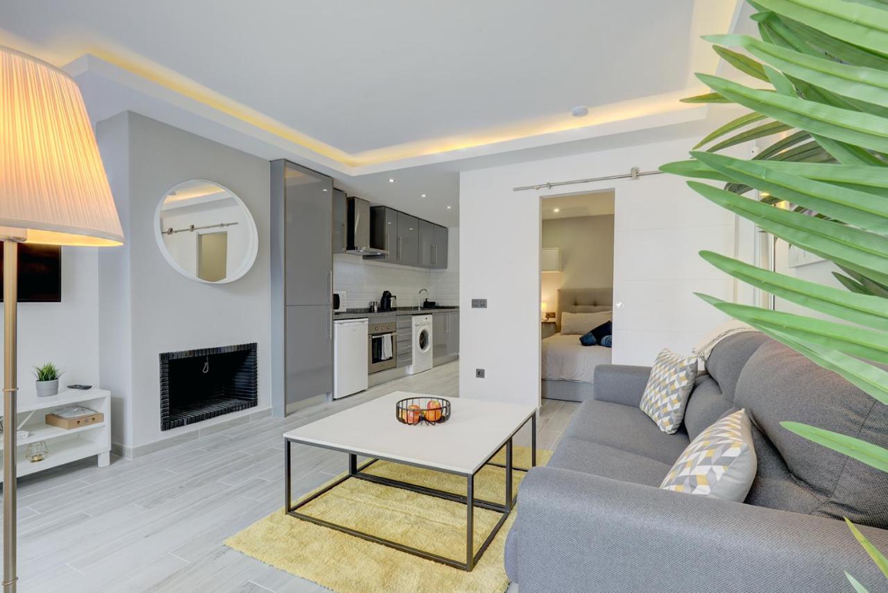 One bedroom apartment walking distance to Puerto Banus ...