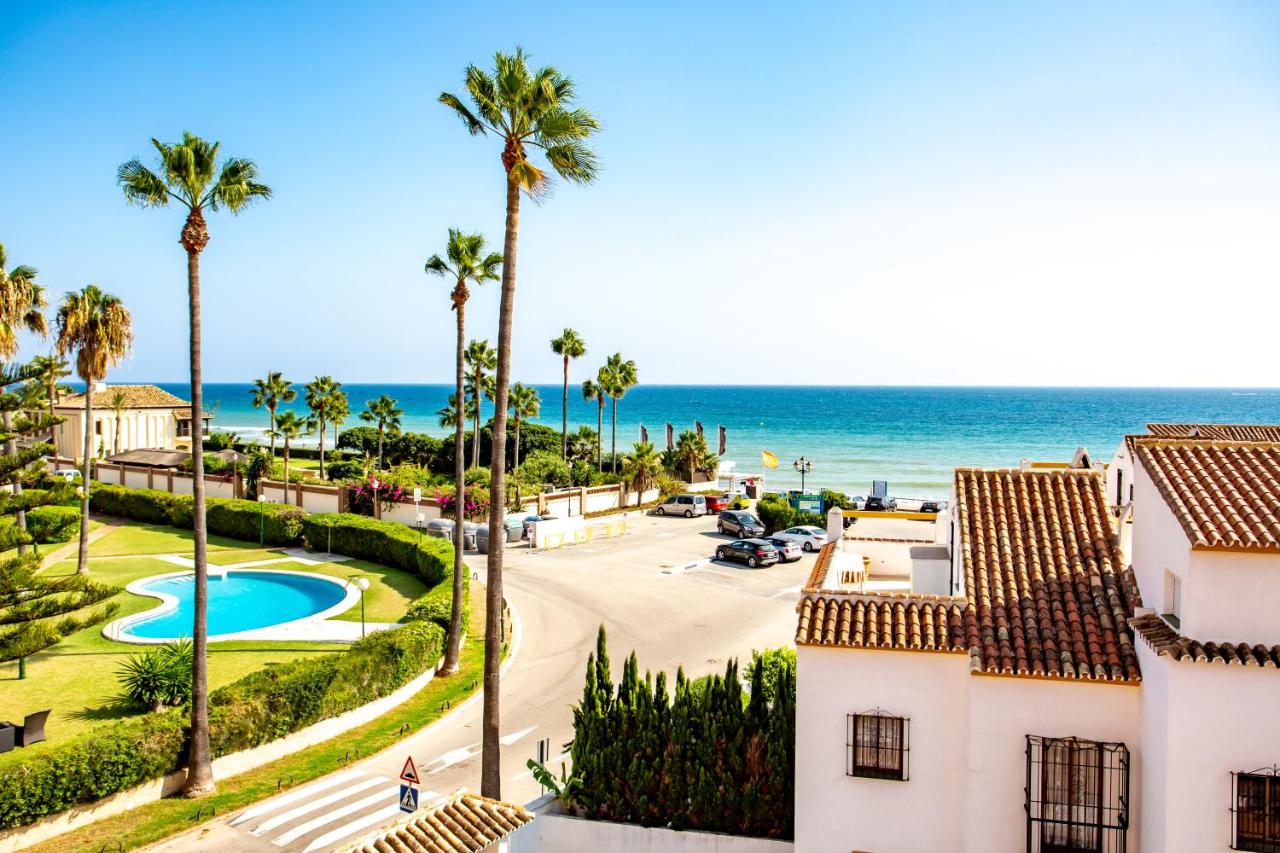 Elegant Beachfront Penthouse in Marbella, Marbella – Updated ...