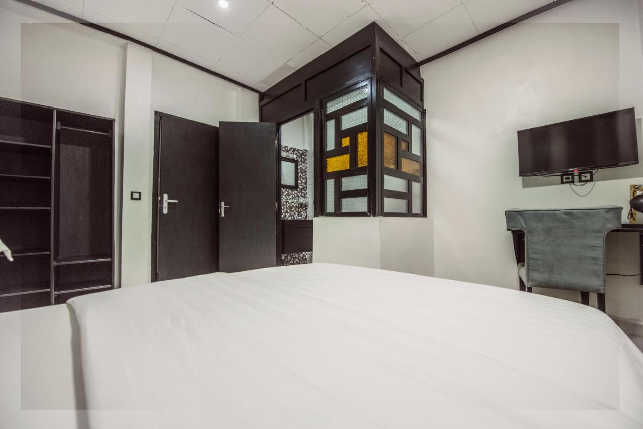 Villa des Roses photo