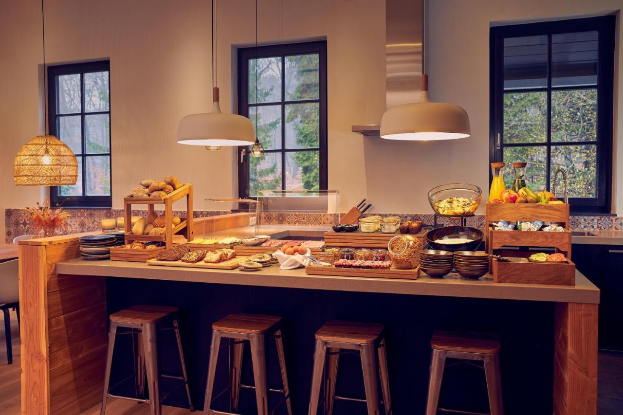 Eten bij of ergens in de buurt van het hotel 