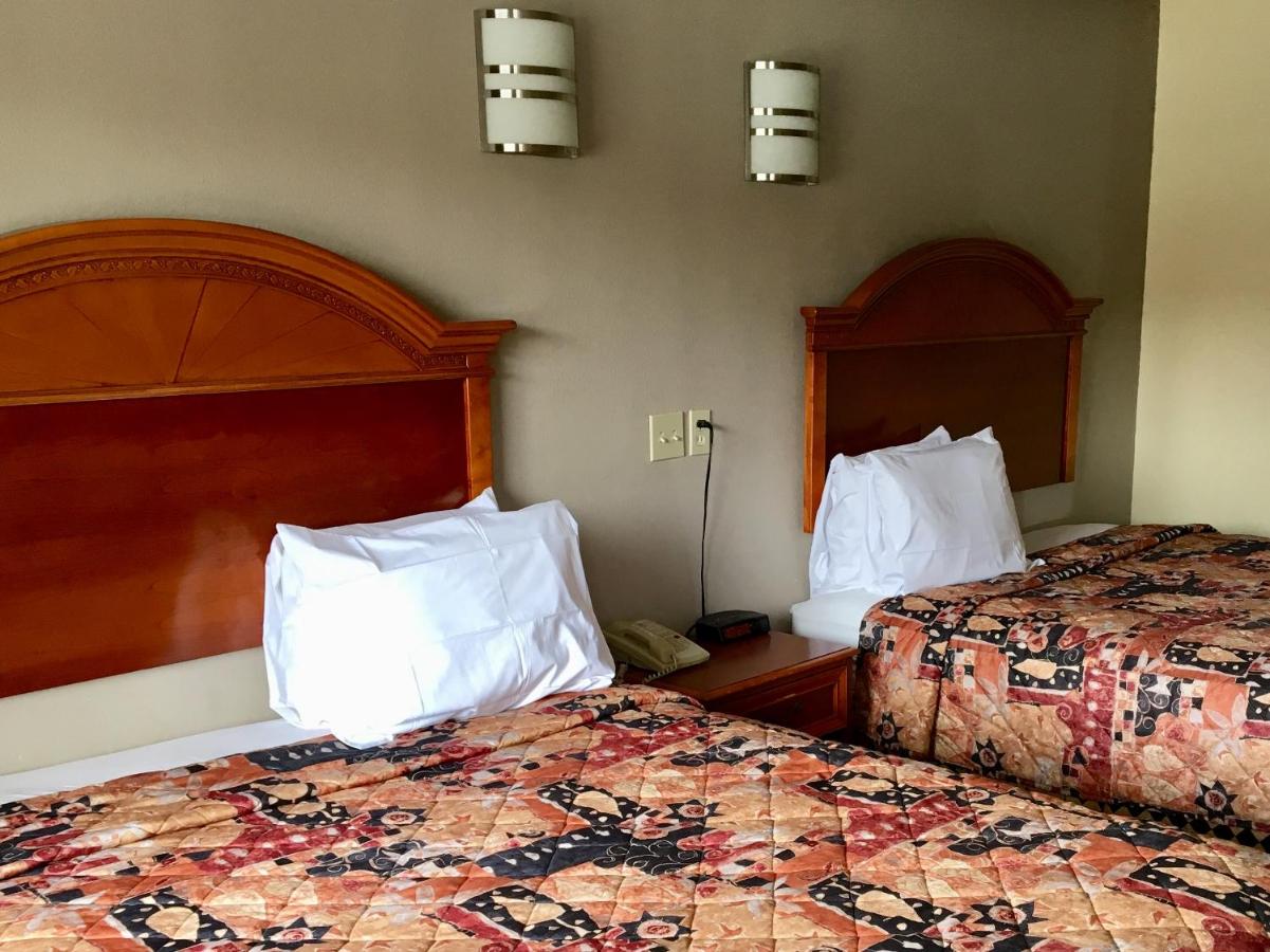 Economy Inn — photo 18