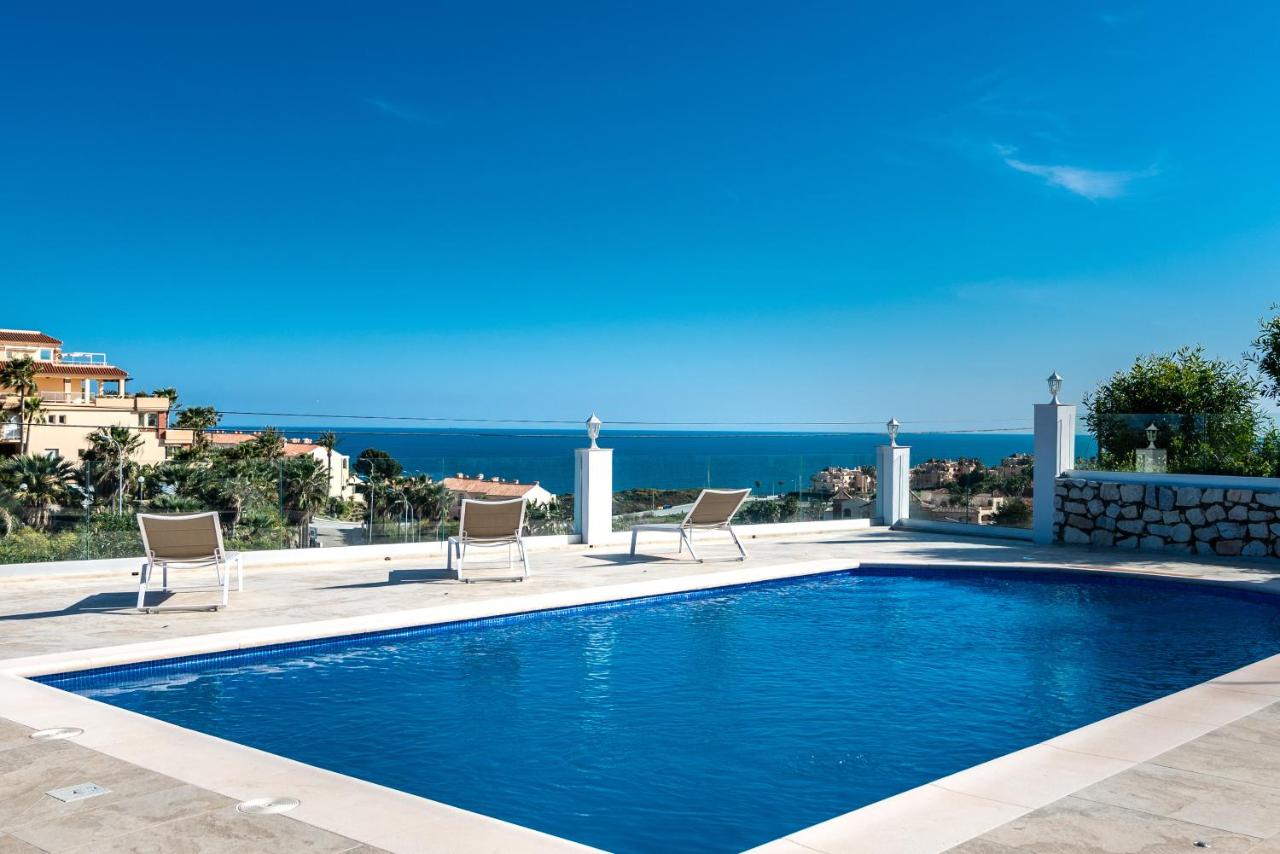 Top Renovated Villa with Sea-View and Heated Pool, Fuengirola ...